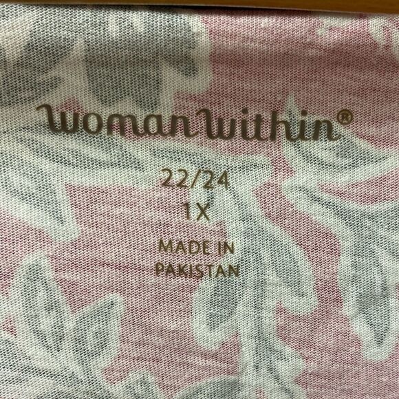 Woman within black and pink casual knit floral boho tunic top - Picture 3 of 7